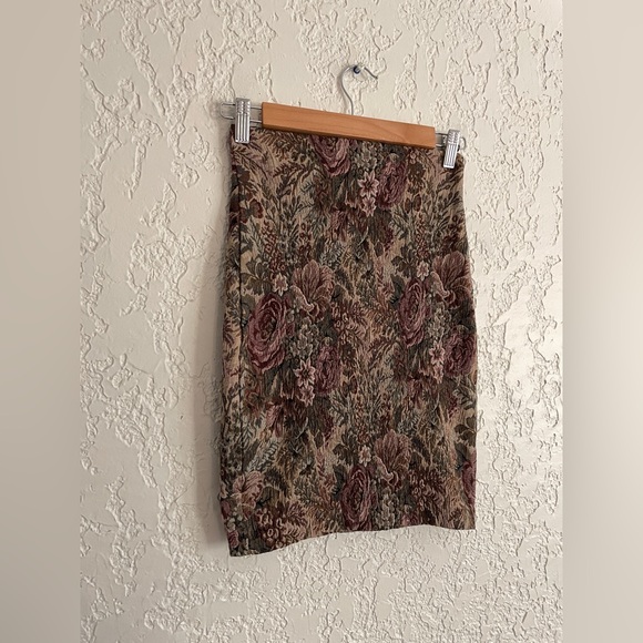 EXPRESS Vintage 90s Tapestry Floral Bodycon Pencil Skirt - Picture 2 of 5
